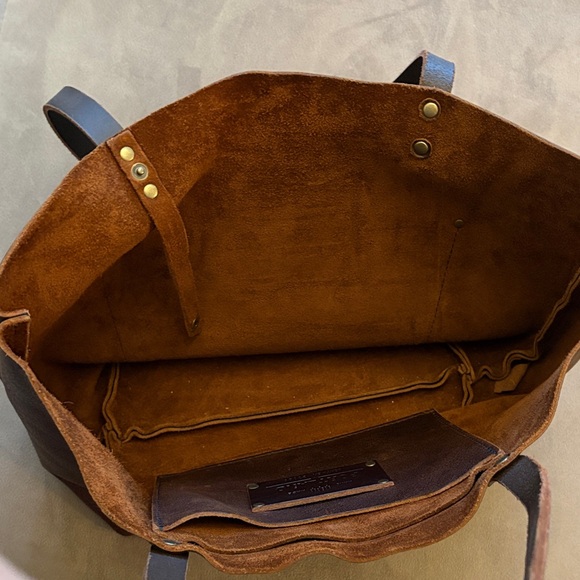 Portland Leather Classic Large Brown Leather Tote Bag - Picture 6 of 7